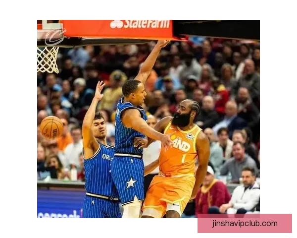 莫布利赞哈登为顶级传球手 总能精准穿透防守缝隙送球